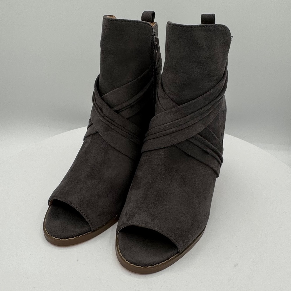 JOURNEE Sabeena Wedge Open Toe Booties‎ Color Grey Size 6 NWT